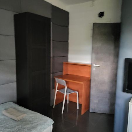 M Hostel Гливице Екстериор снимка