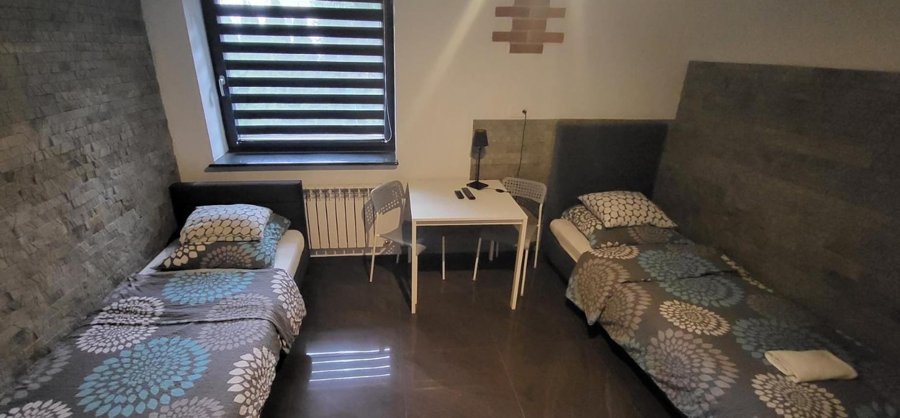 M Hostel Гливице Екстериор снимка