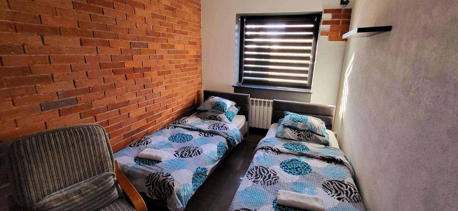 M Hostel Гливице Екстериор снимка