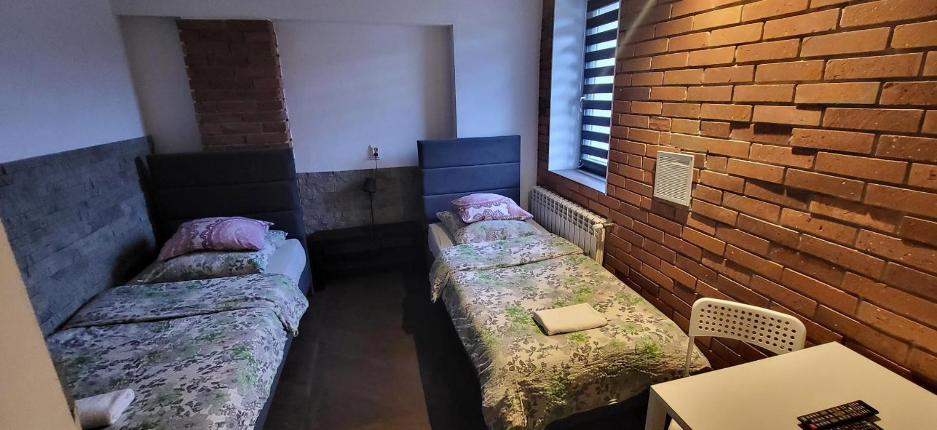 M Hostel Гливице Екстериор снимка