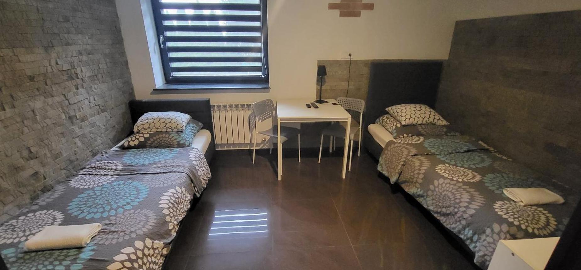 M Hostel Гливице Екстериор снимка