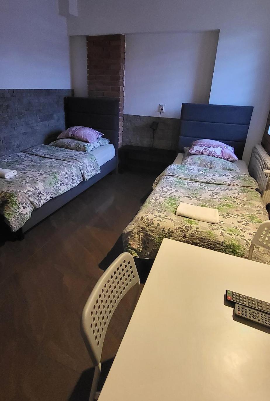 M Hostel Гливице Екстериор снимка