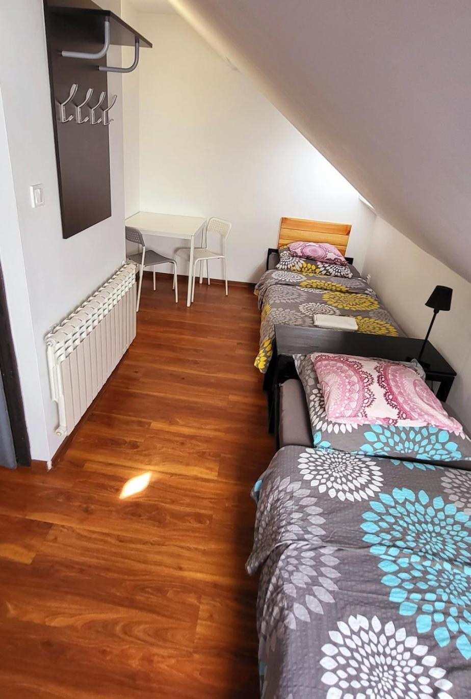 M Hostel Гливице Екстериор снимка