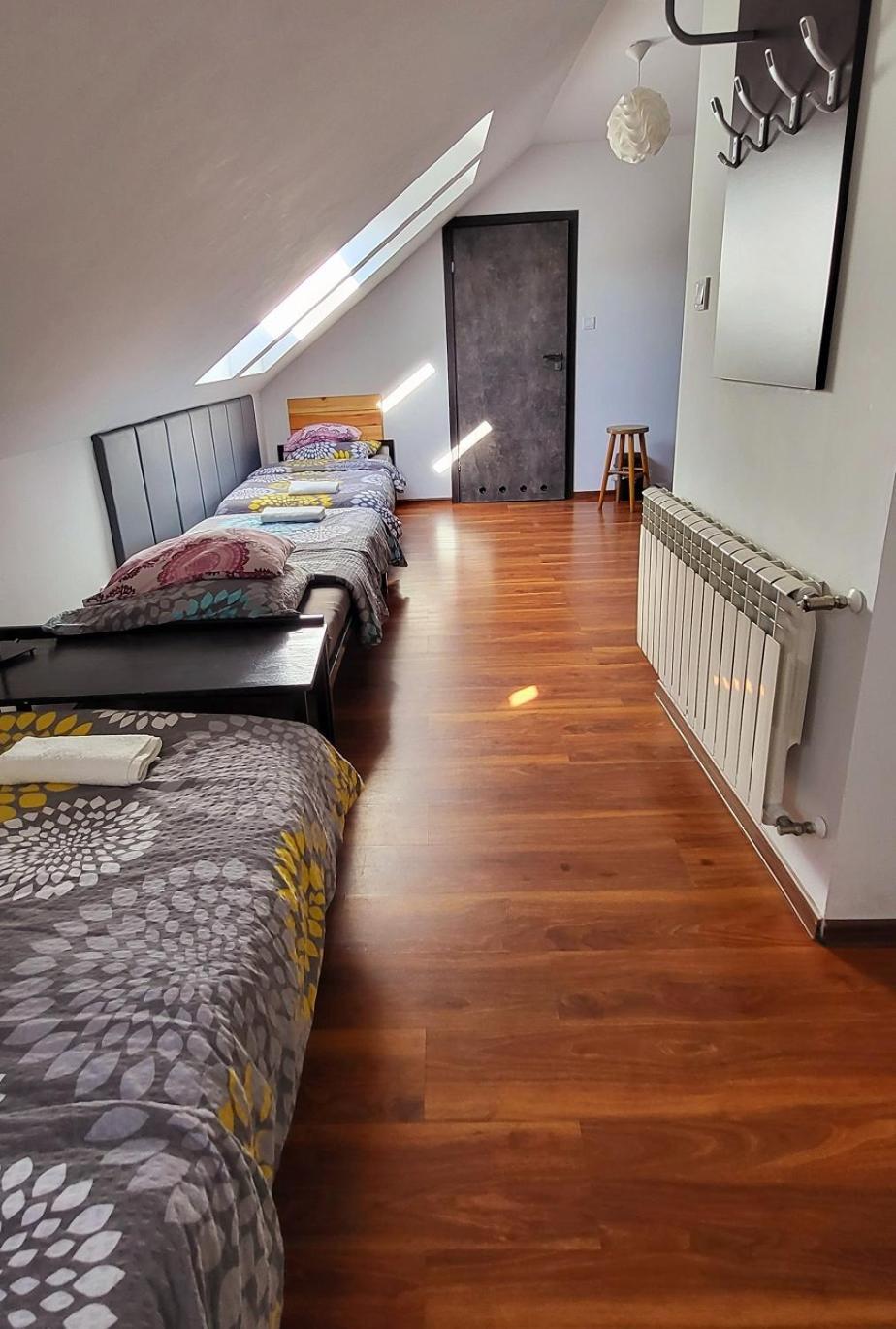 M Hostel Гливице Екстериор снимка