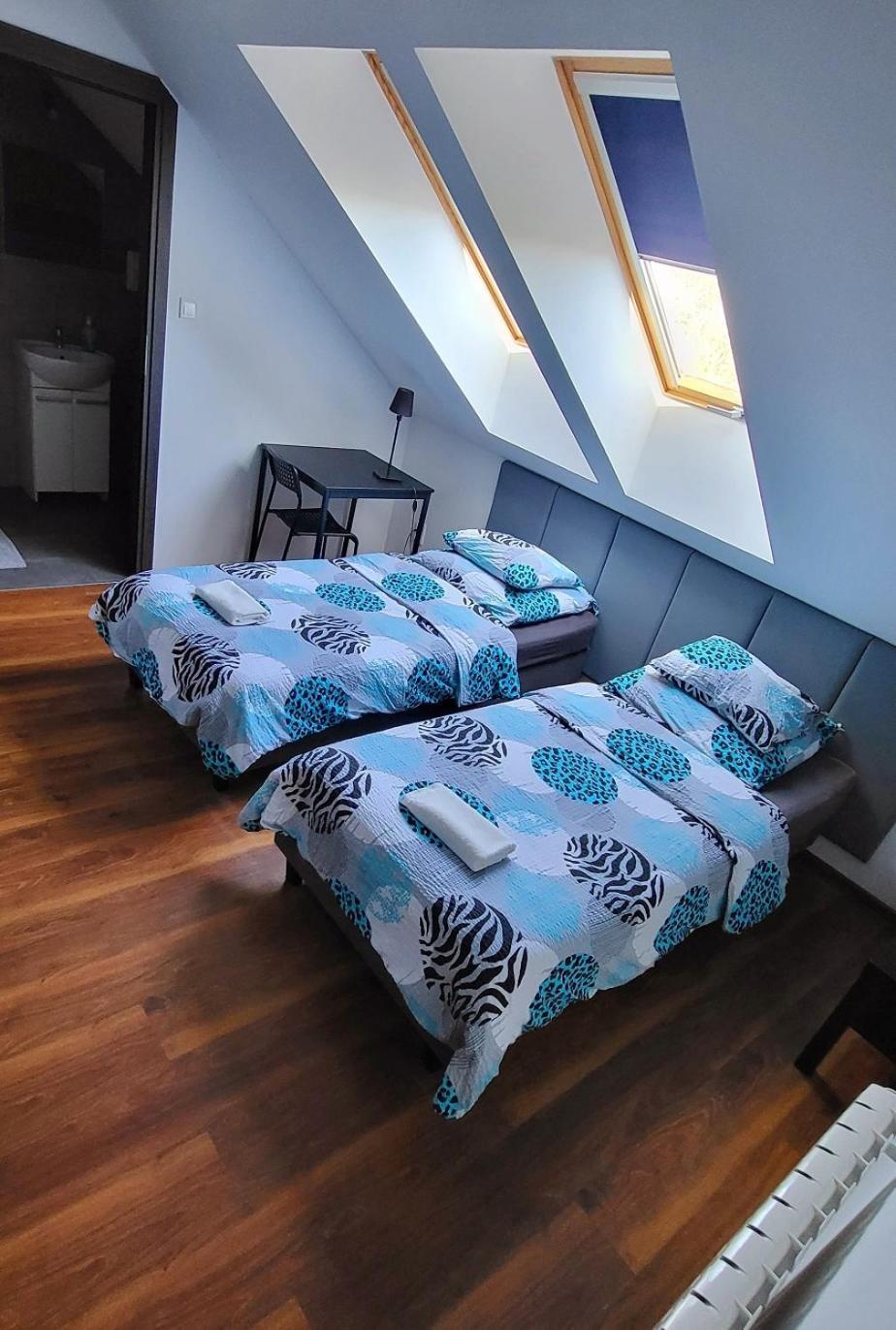 M Hostel Гливице Екстериор снимка