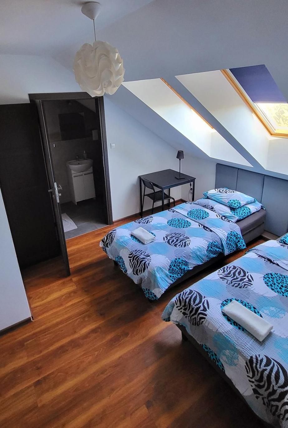 M Hostel Гливице Екстериор снимка
