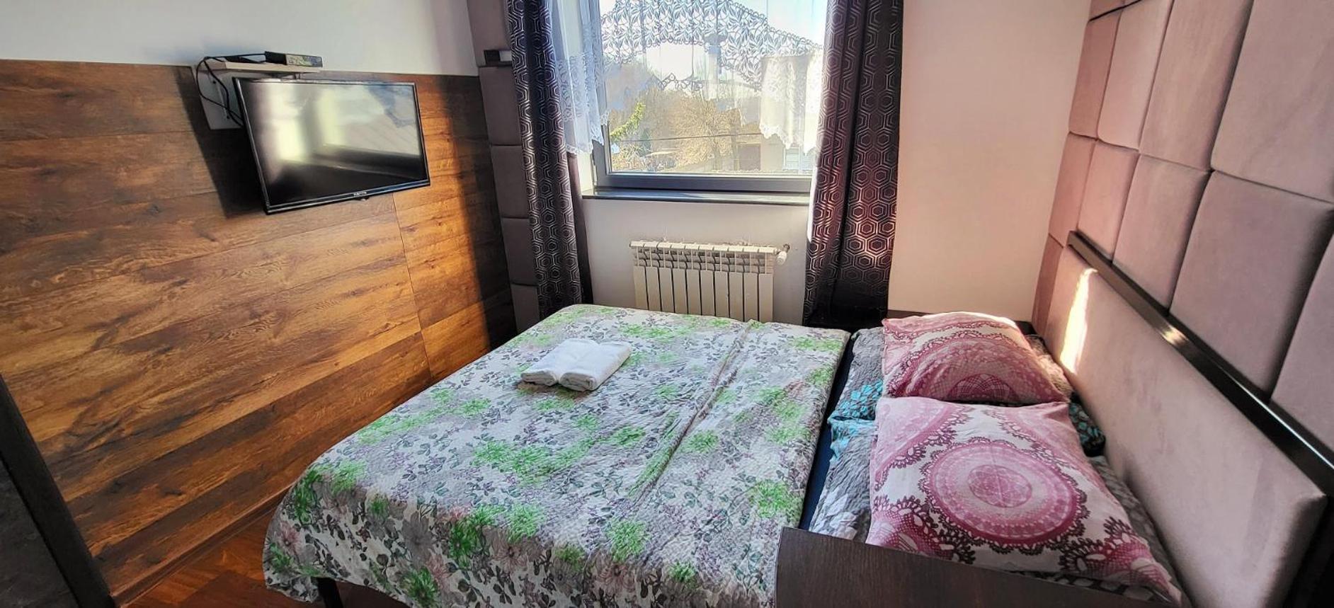 M Hostel Гливице Екстериор снимка