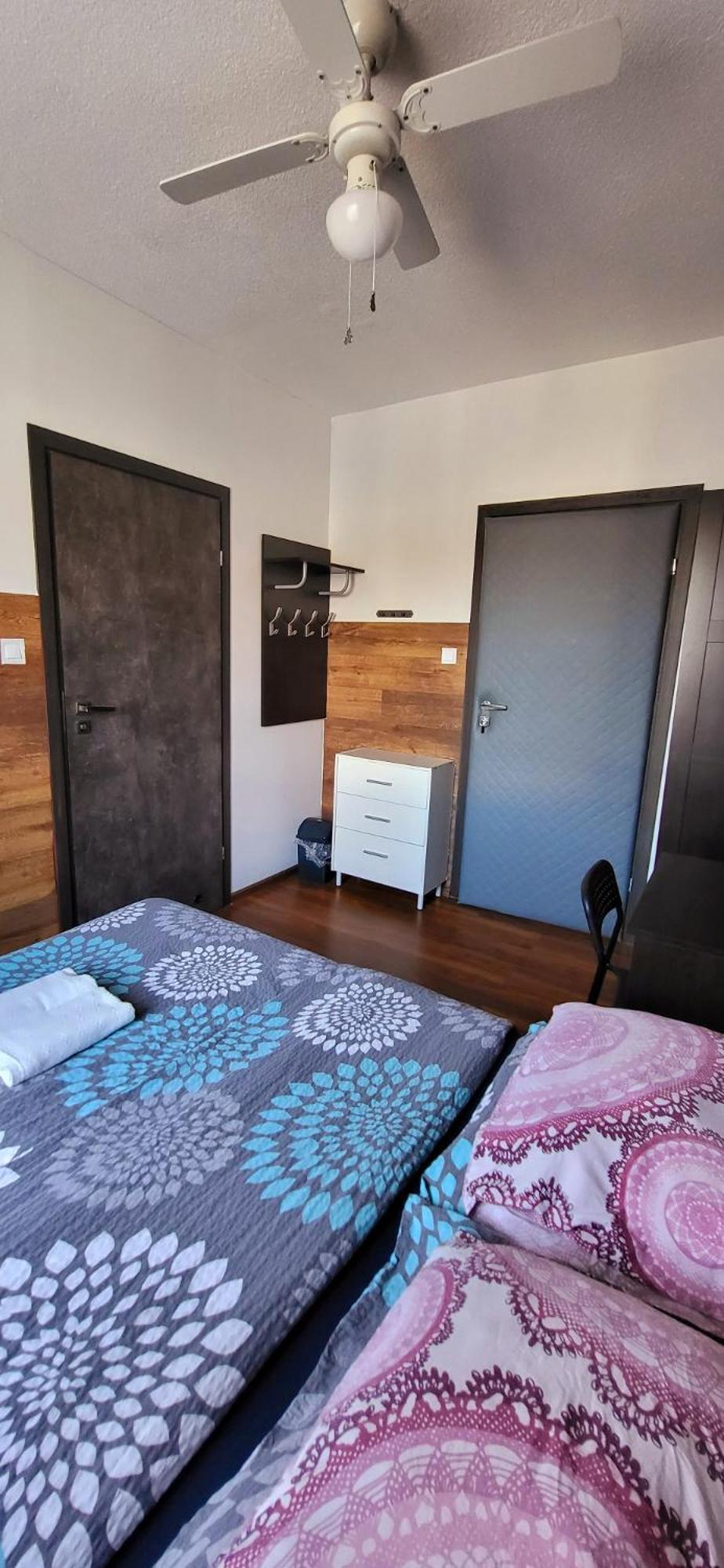 M Hostel Гливице Екстериор снимка