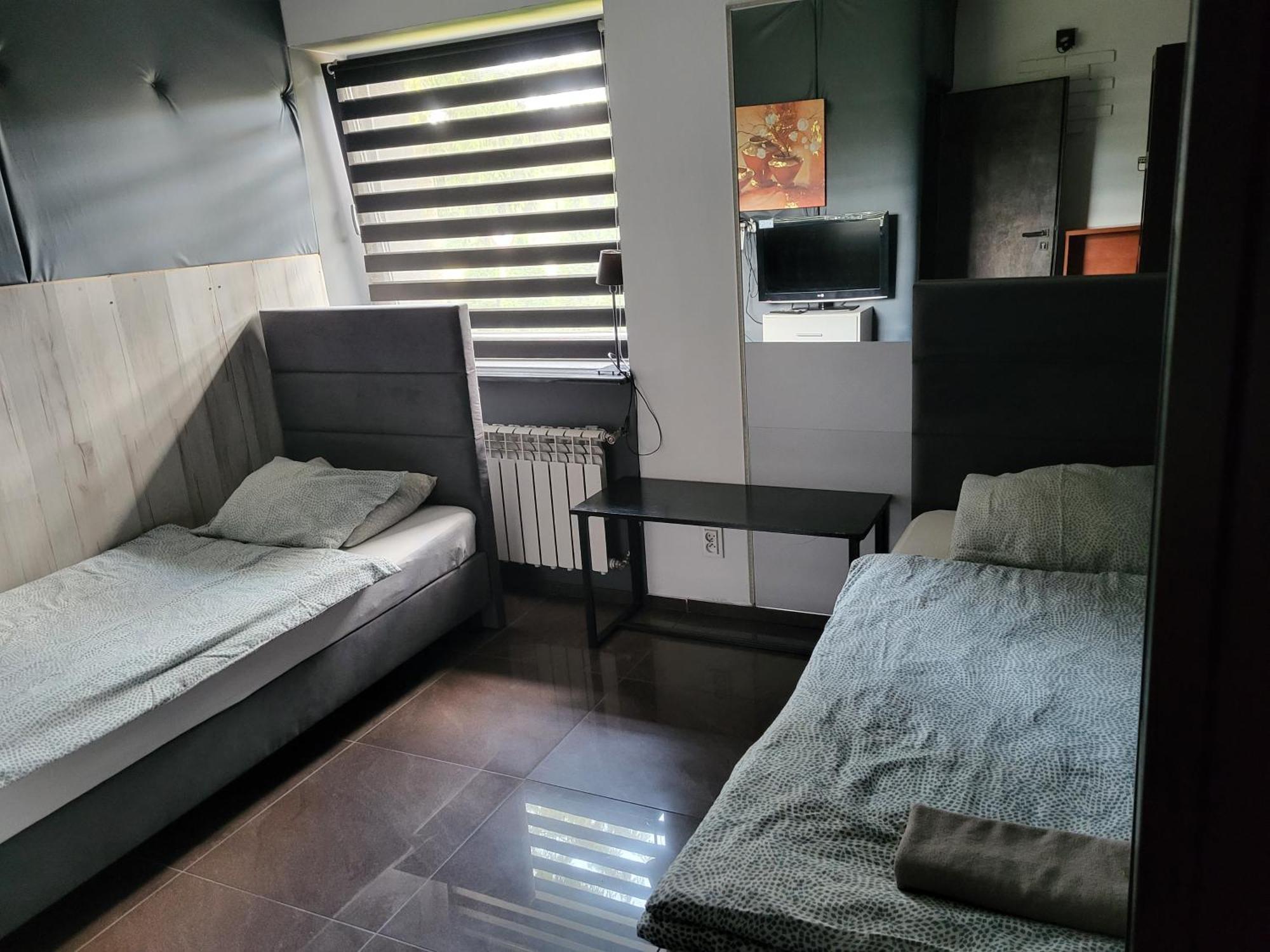 M Hostel Гливице Екстериор снимка